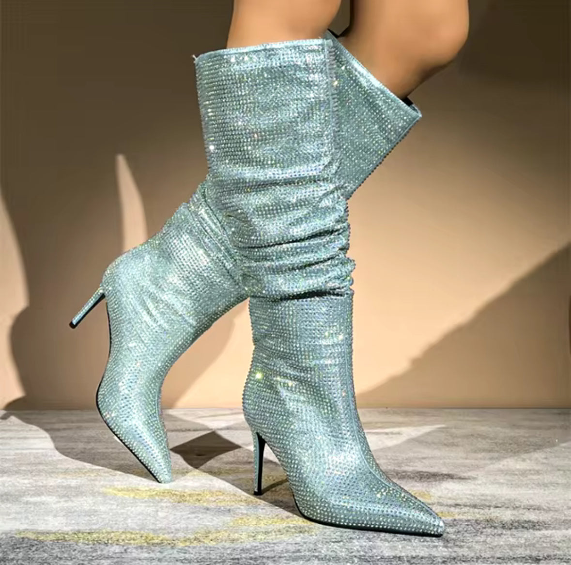 Women pointed toe boots