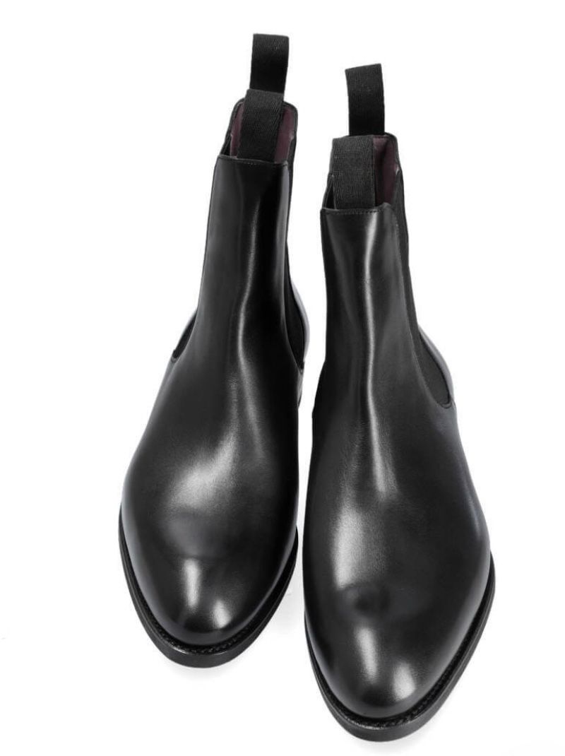 Black Chelsea boots