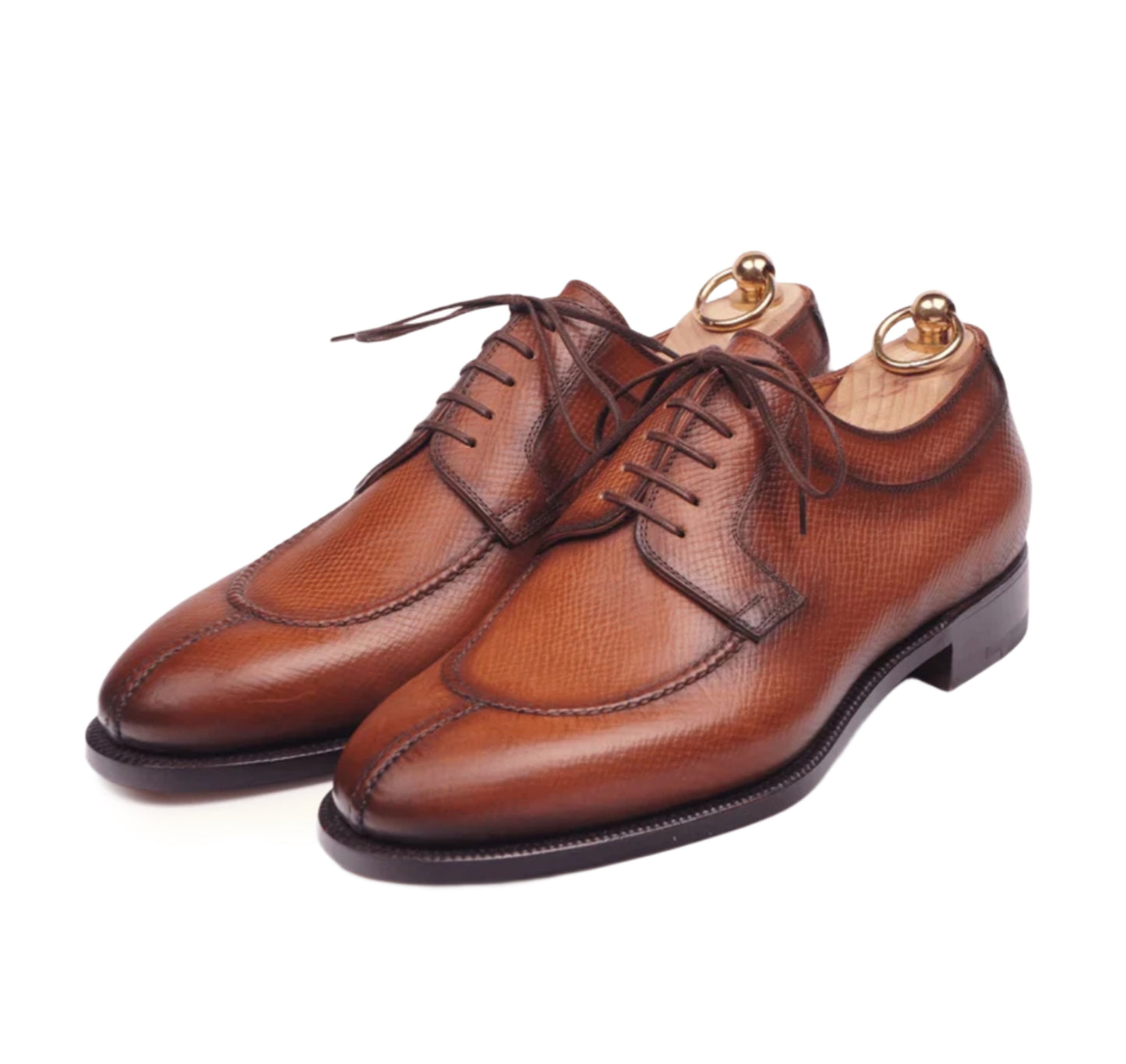 Light brown split-toe derby