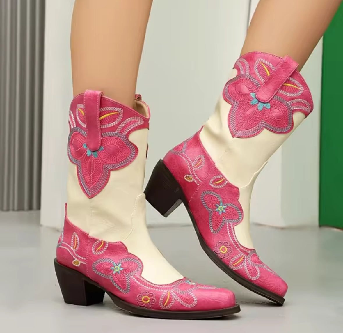 Women's Mid-calf  Embroidered Boots