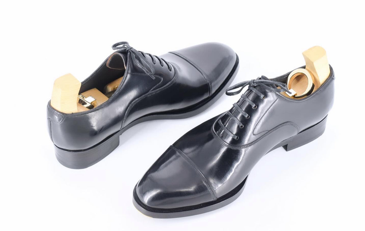 Black captoe oxfords
